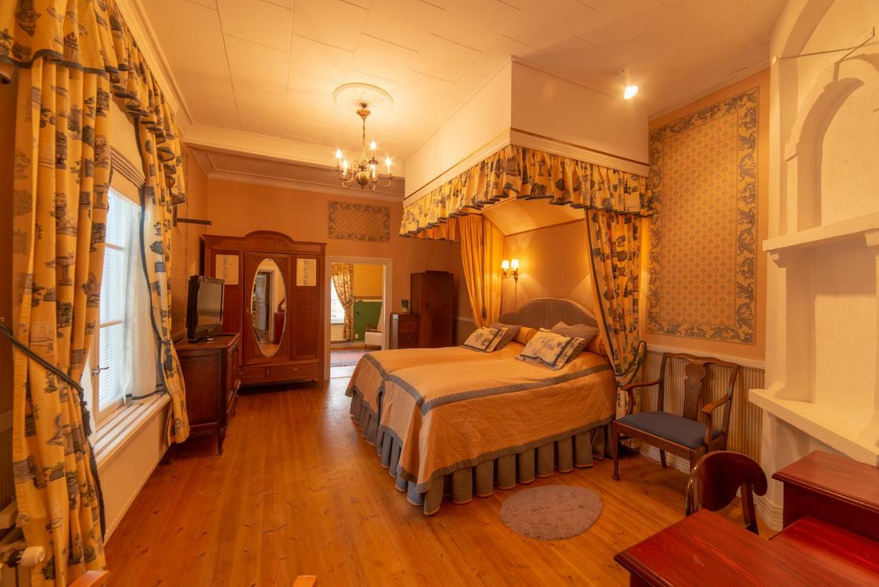 Wanha Kartano Hotel Кокола Екстериор снимка