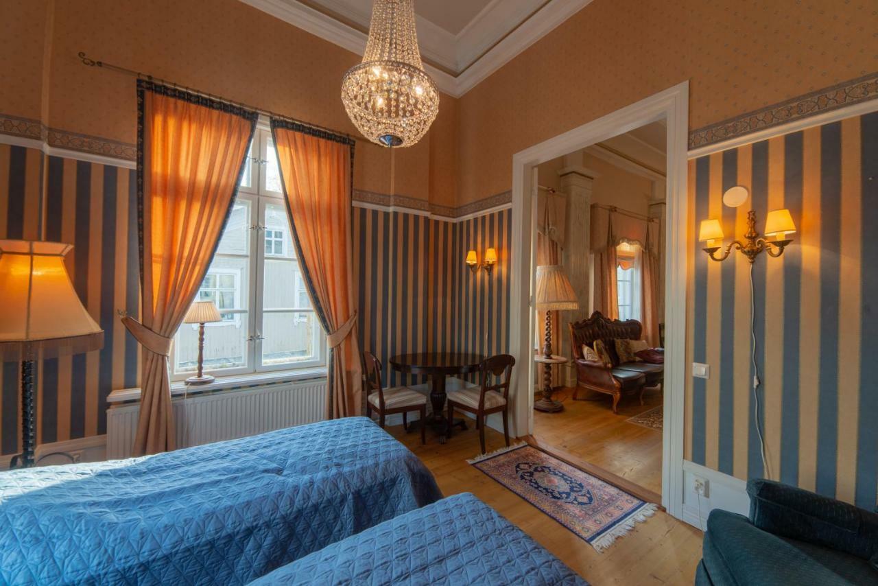 Wanha Kartano Hotel Кокола Екстериор снимка
