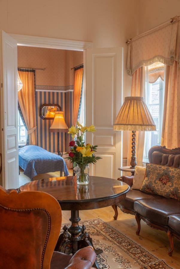 Wanha Kartano Hotel Кокола Екстериор снимка